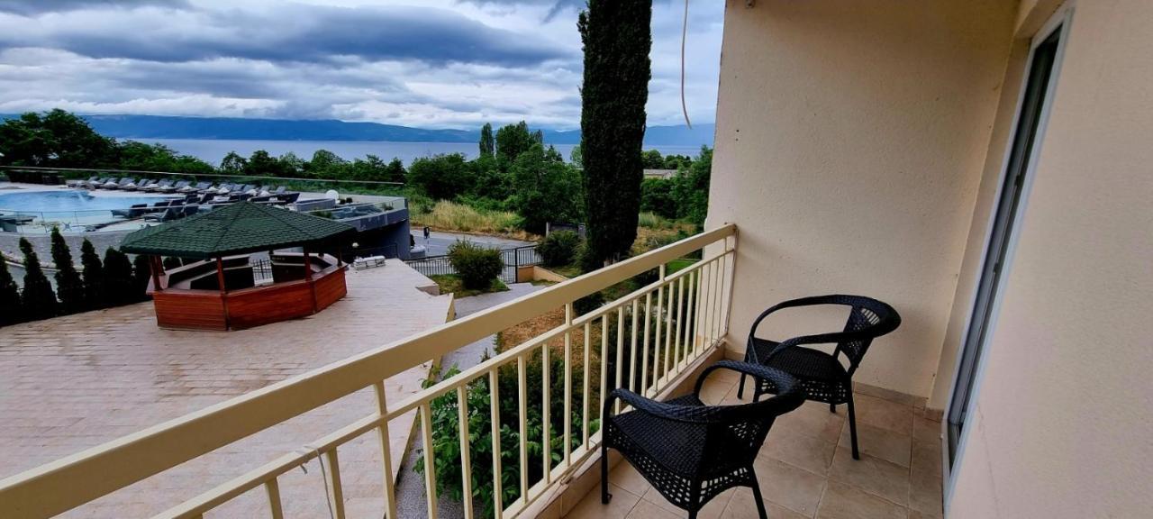 Hotel Bluebell Ohrid Bagian luar foto