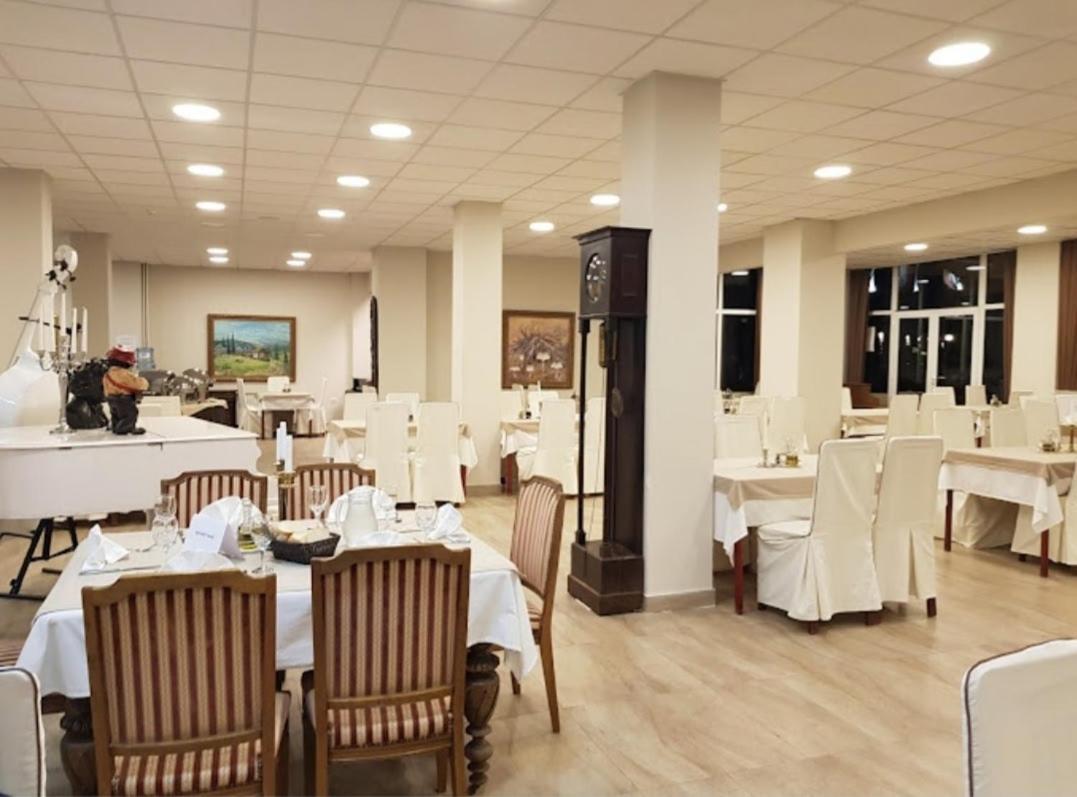 Hotel Bluebell Ohrid Bagian luar foto