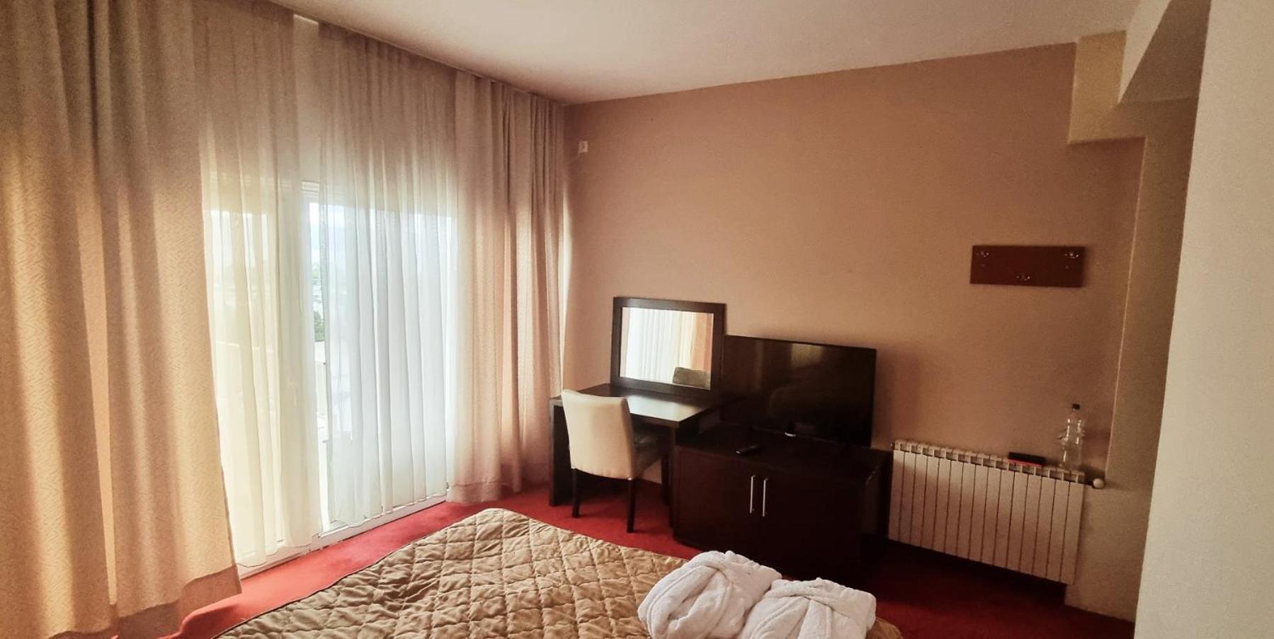 Hotel Bluebell Ohrid Bagian luar foto